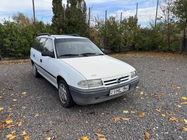 Opel Astra F Caravan 1.4 Start Vonhorog! szerv...