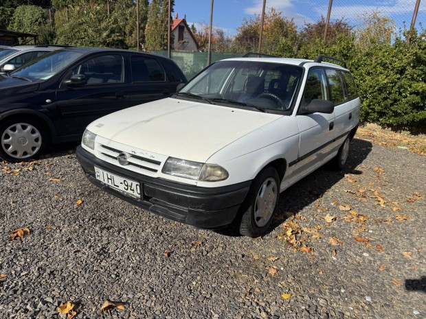 Opel Astra F Caravan 1.4 Start Vonóhorog! szerv...