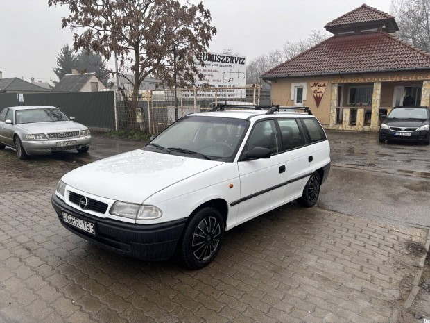 Opel Astra F Caravan 1.6 16V GL