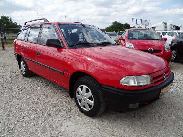 Opel Astra F Caravan 1.7 D GL Club Csere-Beszám...