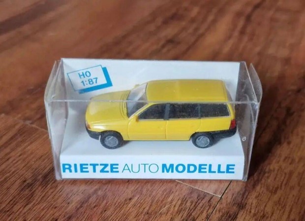 Opel Astra F Caravan Rietze 1:87