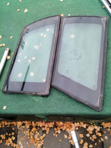 Opel Astra F Caravan csomagt�r �veg