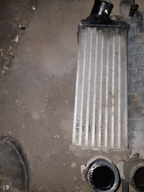 Opel Astra F T�lt�leveg� H�t� / Intercooler