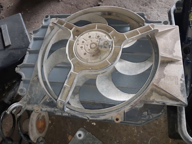 Opel Astra F V�zh�t� Ventil�tor