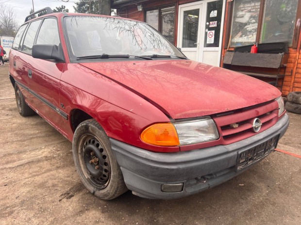 Opel Astra F (1993) 1.7D 4EE Alkatrészek #M2485