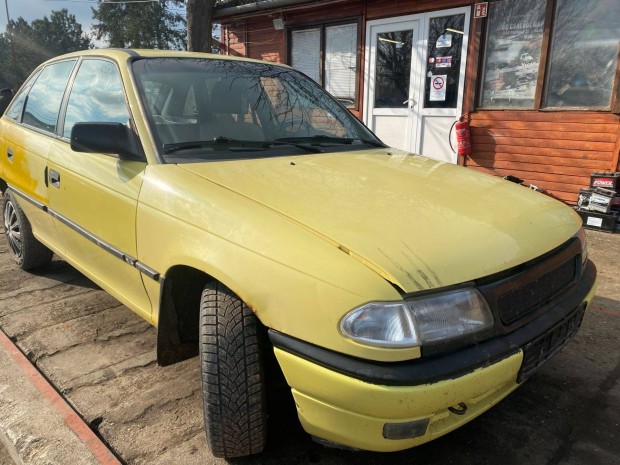 Opel Astra F (1995) 1.4i C14NZ Alkatrszek #M679