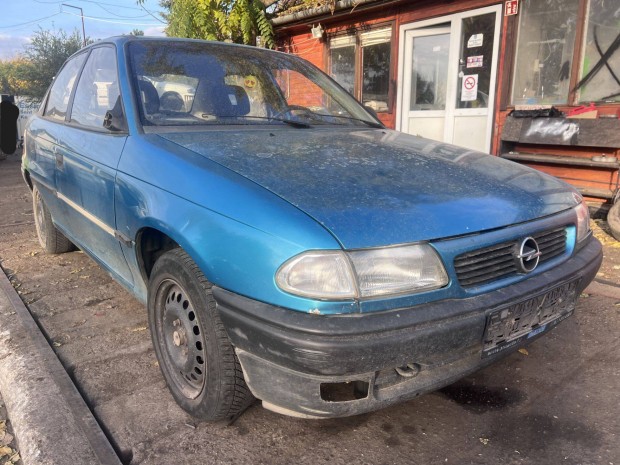 Opel Astra F (1995) 1.4i C14SE Alkatrészek #M3246