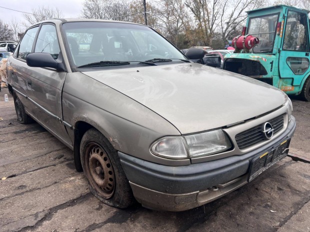 Opel Astra F (1996) 1.6i X16Xel Alkatrszek #M3329
