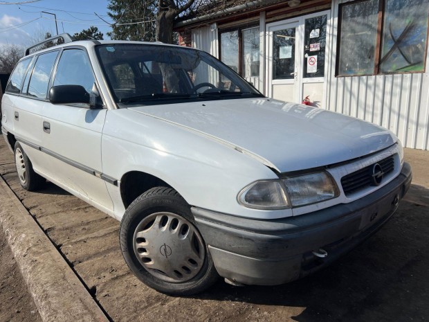 Opel Astra F (1997) 1.4i X14NZ Alkatr�szek #M3671