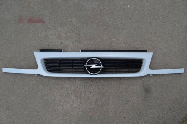 Opel Astra F hűtőmaszk
