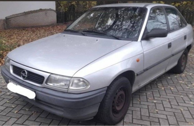 Opel Astra F modell
