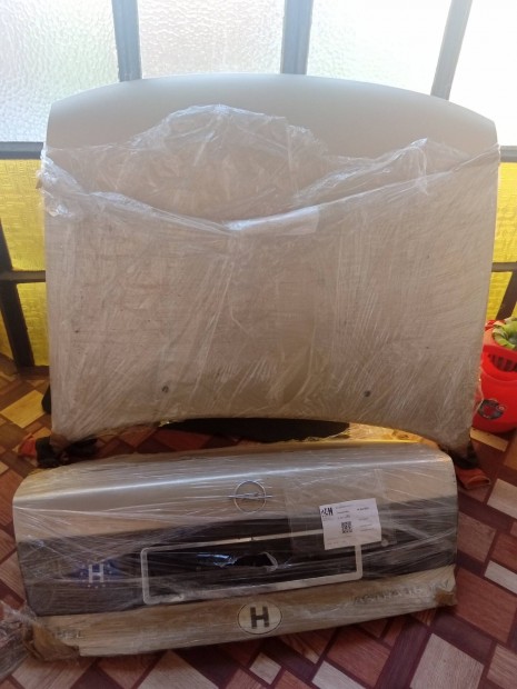 Opel Astra F motorh�ztet�, csomagt�rajt� E489