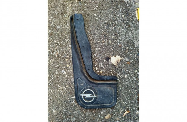 Opel Astra F sárvédő gumi (csak 1 darab)