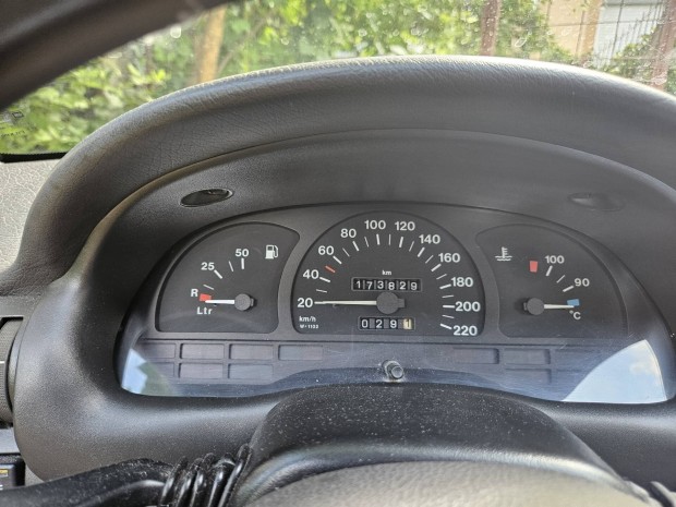 Opel Astra F sedan elad
