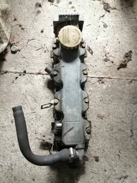 Opel Astra F szelepfed�l szeleph�zzal