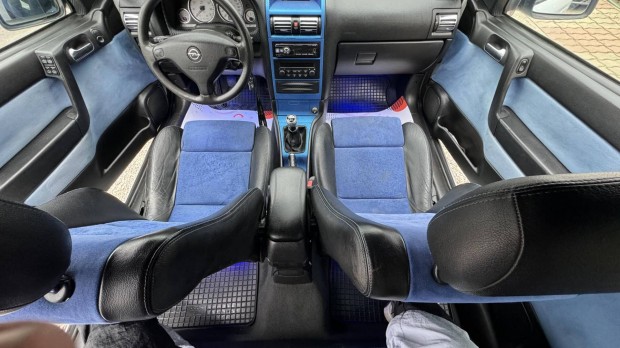 Opel Astra G 1.6 16V Njoy M.O.-i-Egyedi Alcanta...