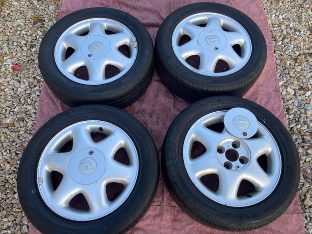 Opel Astra G 4x100 kerekek Lassa 195/65 R15 gumikkal