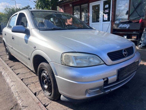 Opel Astra G (1999) 1.4i X14XE Alkatrészek #M3193