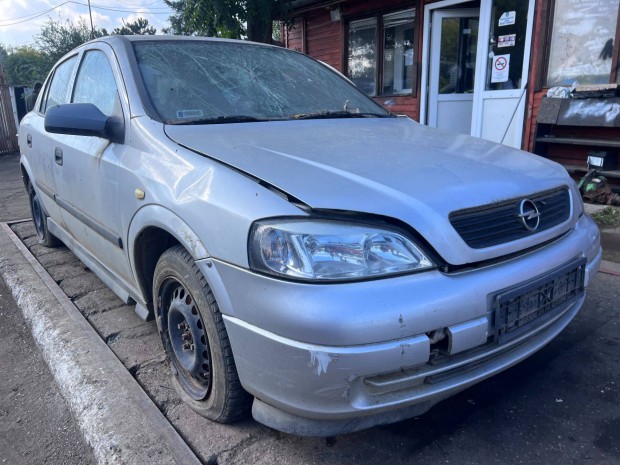 Opel Astra G (2004) 1.2i Z12XE Alkatrészek #M3192