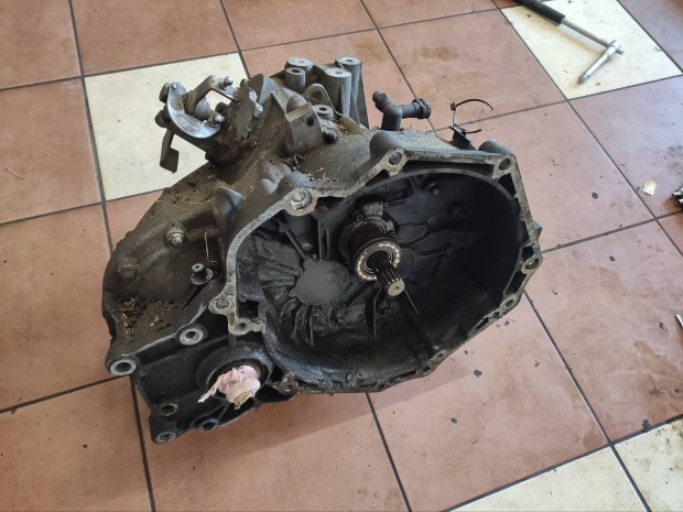 Opel Astra G, H, Zafira B, Meriva F23 kzi 5 fokozat sebessgvlt 