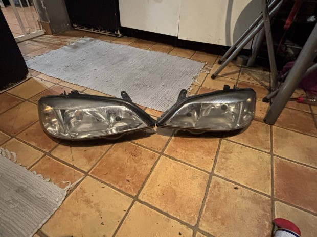 Opel Astra G gyari motoros fenyszoro