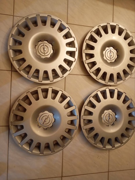 Opel Astra H 15" dsztrcsa 