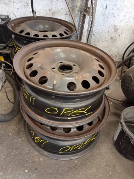 Opel Astra H 16"os lemezfelni garnitúra eladó