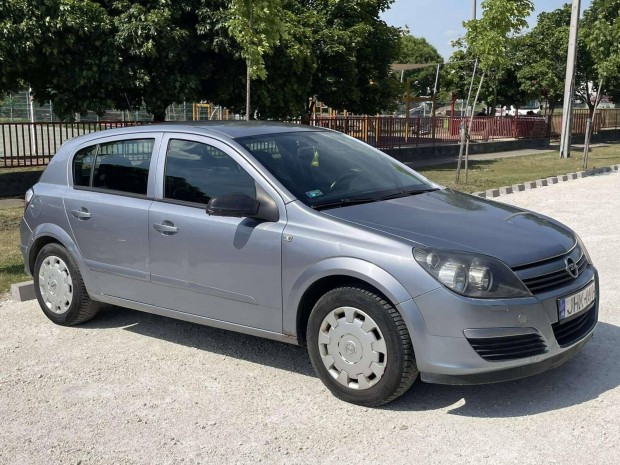 Opel Astra H 1.4 Cosmo
