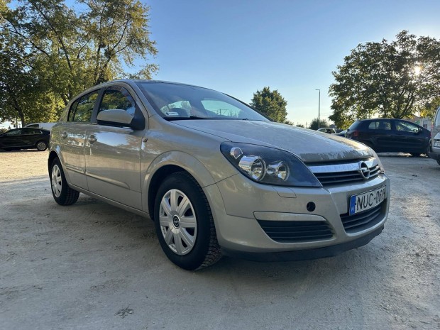 Opel Astra H 1.4 Cosmo