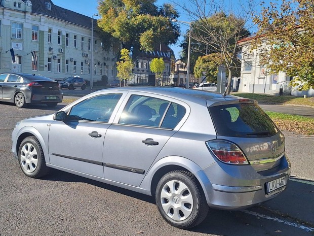 Opel Astra H 1.4 Enjoy