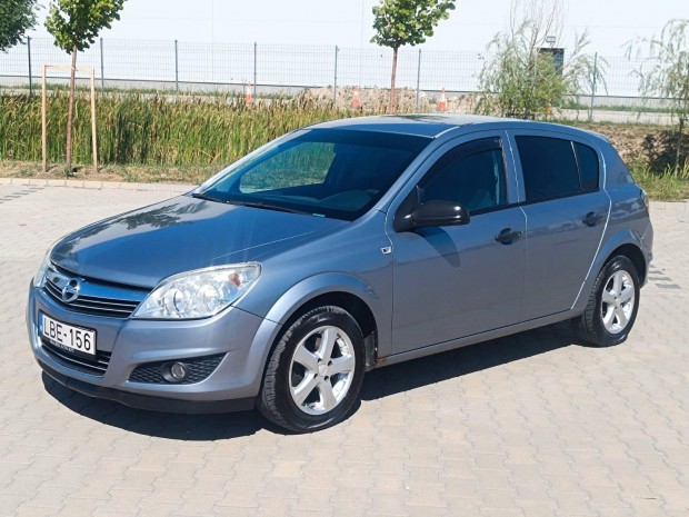 Opel Astra H 1.4 Enjoy Hibtlan!