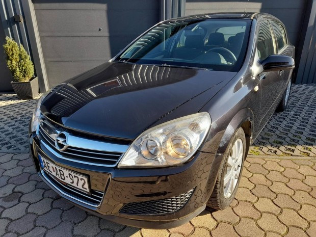 Opel Astra H 1.4 Enjoy Vgig Vezetett Szervizk...