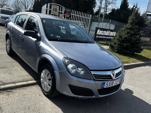 Opel Astra H 1.4 Essentia Kl�ma+ 3 TUL+199.e KM