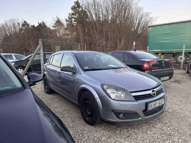 Opel Astra H 1.4 Essentia Magyar