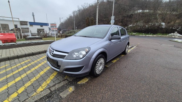 Opel Astra H 1.4 Essentia Sz�p �s J�!!!