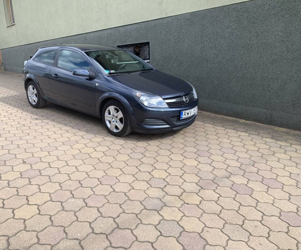 Opel Astra H 1.4 GTC Cosmo