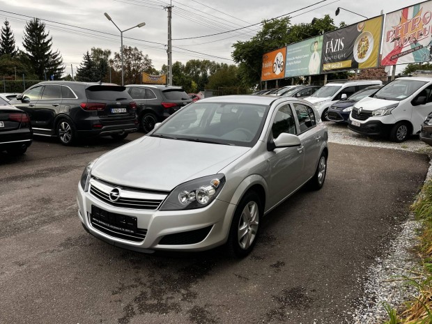 Opel Astra H 1.6 Classic III