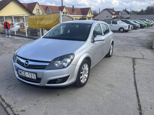 Opel Astra H 1.6 Classic III