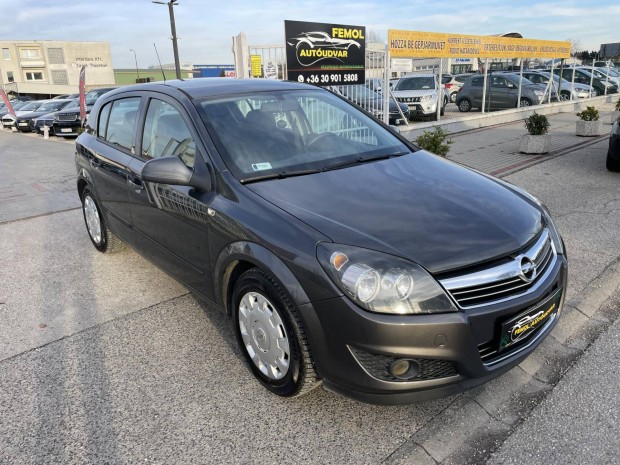 Opel Astra H 1.6 Classic III Megkmlt! Sz.kny...