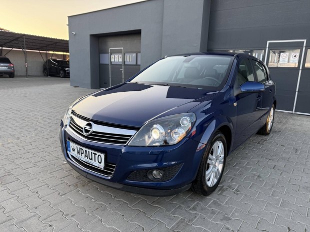 Opel Astra H 1.6 Cosmo Xenon.Vonhorog.1Tulaj.S...