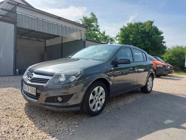 Opel Astra H 1.6 Enjoy 133Ekm!Szép állapotban!