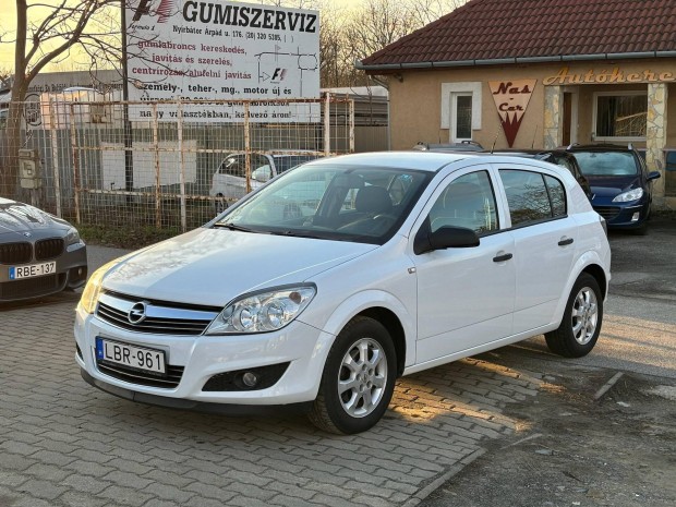 Opel Astra H 1.6 Enjoy