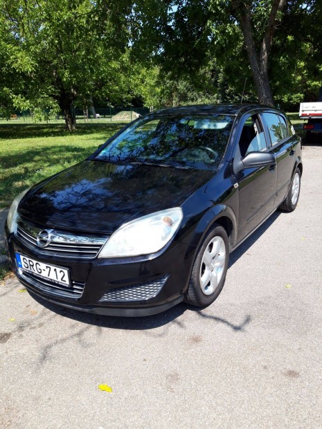 Opel Astra H 1.6 Enjoy