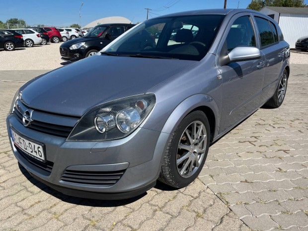 Opel Astra H 1.6 Enjoy Friss Nagyszerviz. Ülésf...