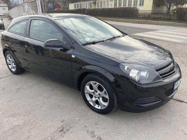 Opel Astra H 1.6 GTC Enjoy