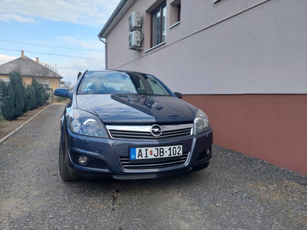 Opel Astra H 1.8 Cosmo