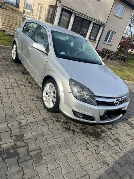 Opel Astra H 1.9CDTI 150Le