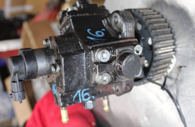 Opel Astra H 2004-2007 1.9CDTI magasnyomású szivattyú 55209063 (16)