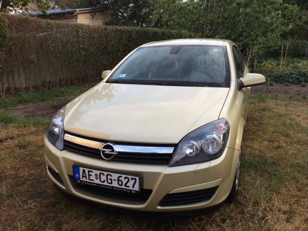 Opel Astra H 2004-es 1.6 benzines