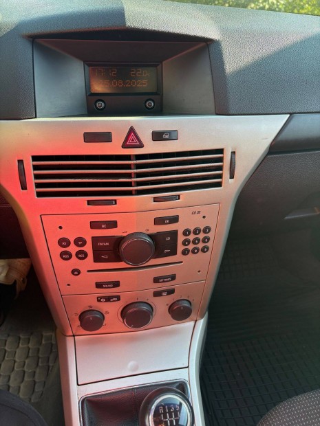 Opel Astra H